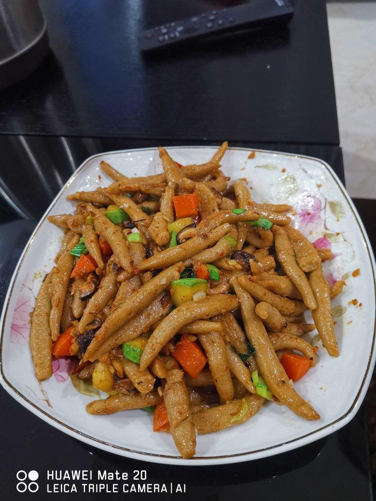 家常美味素炒莜面鱼