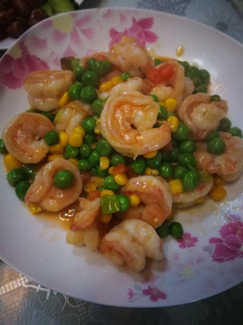 玉米豌豆胡萝卜炒虾仁
