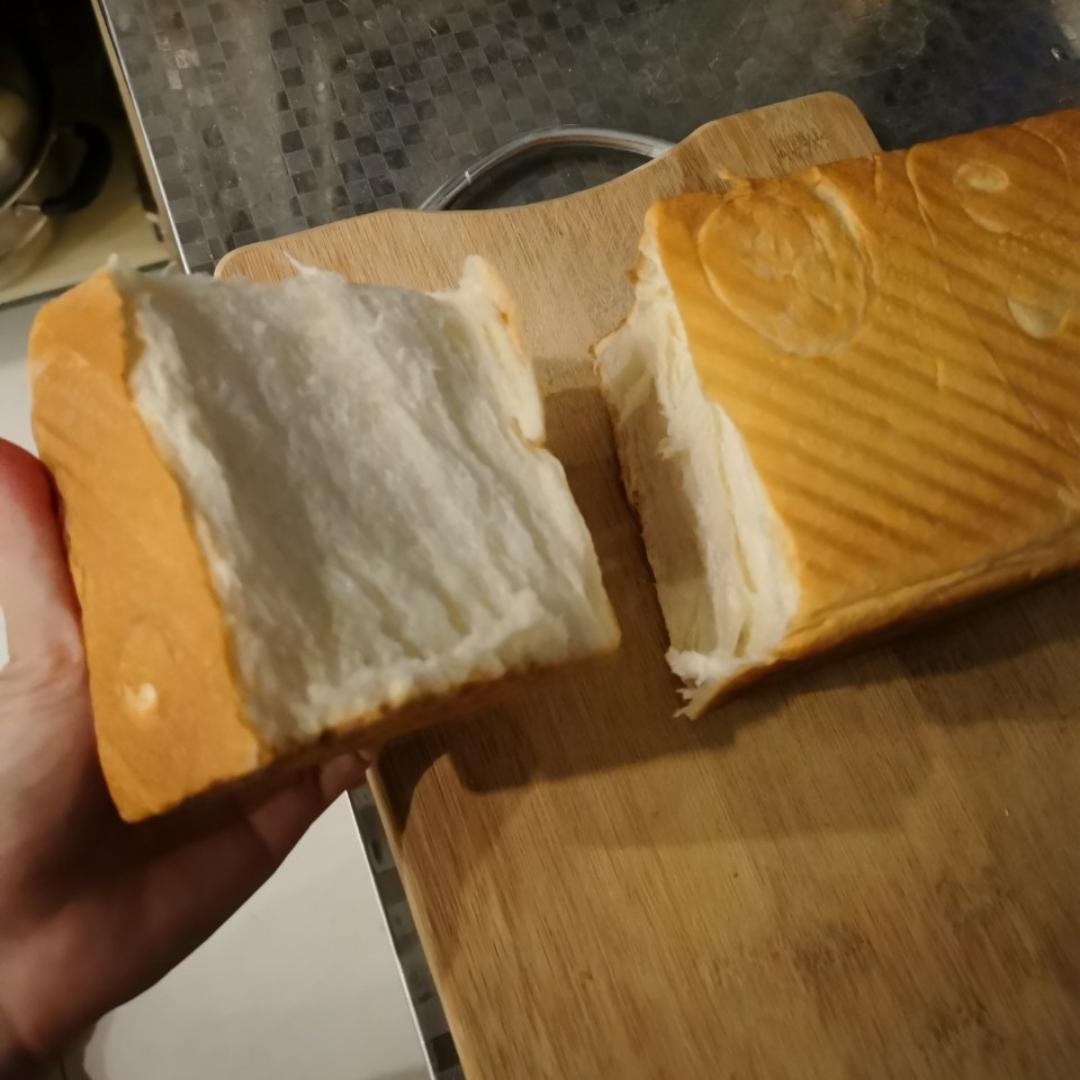 只需一次发酵的超软吐司（附面包机揉手套膜攻略）