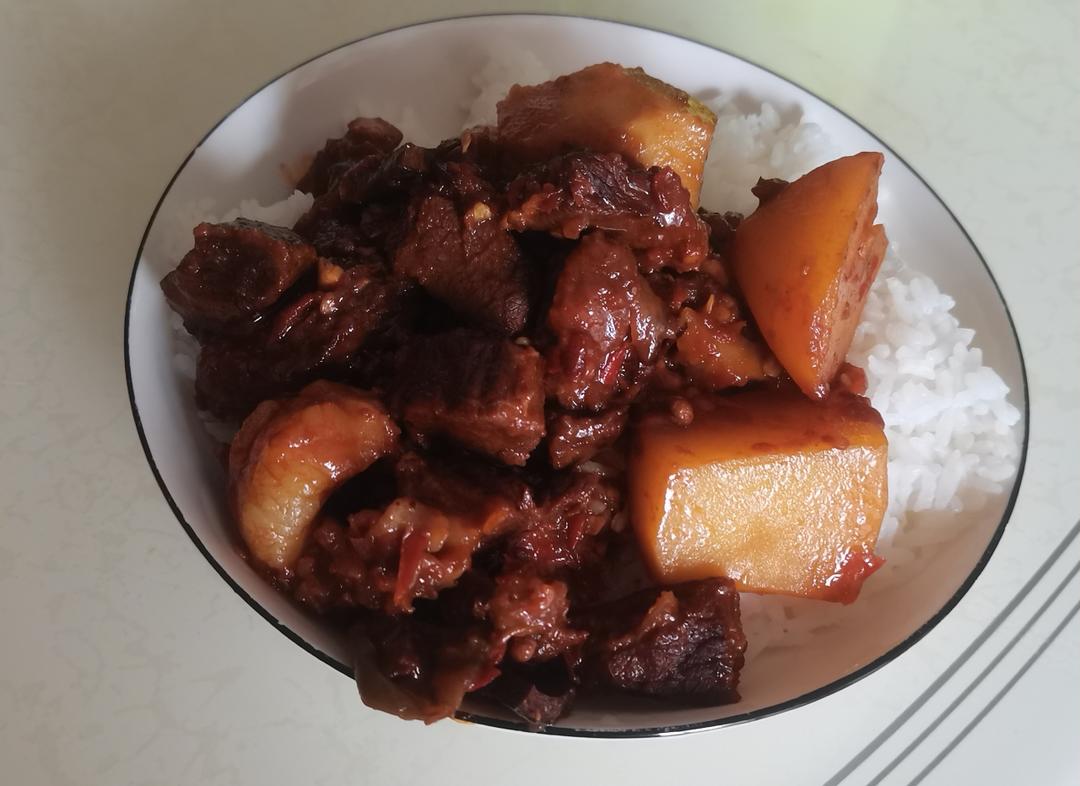 红烧牛肉土豆 （独家秘制）