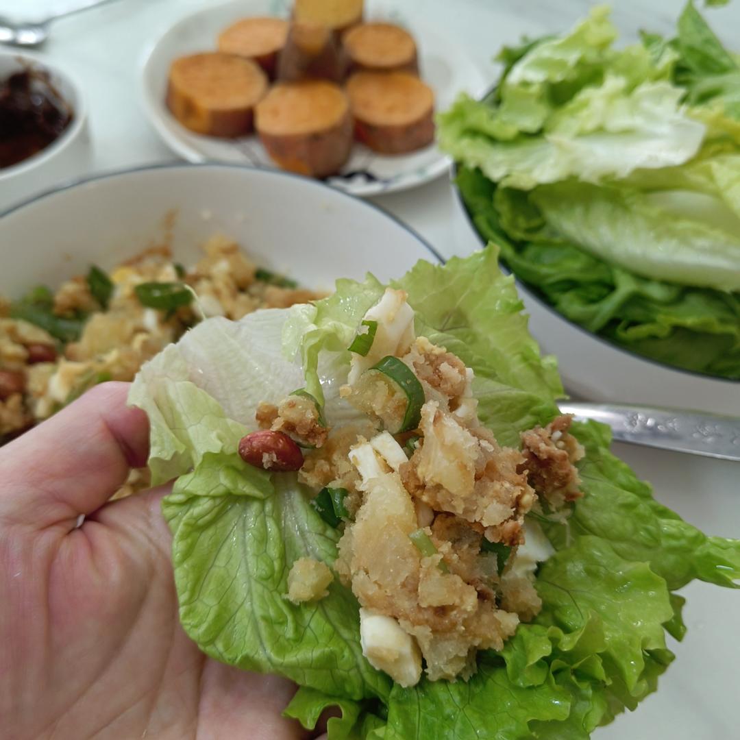 最爱吃的生菜包土豆泥