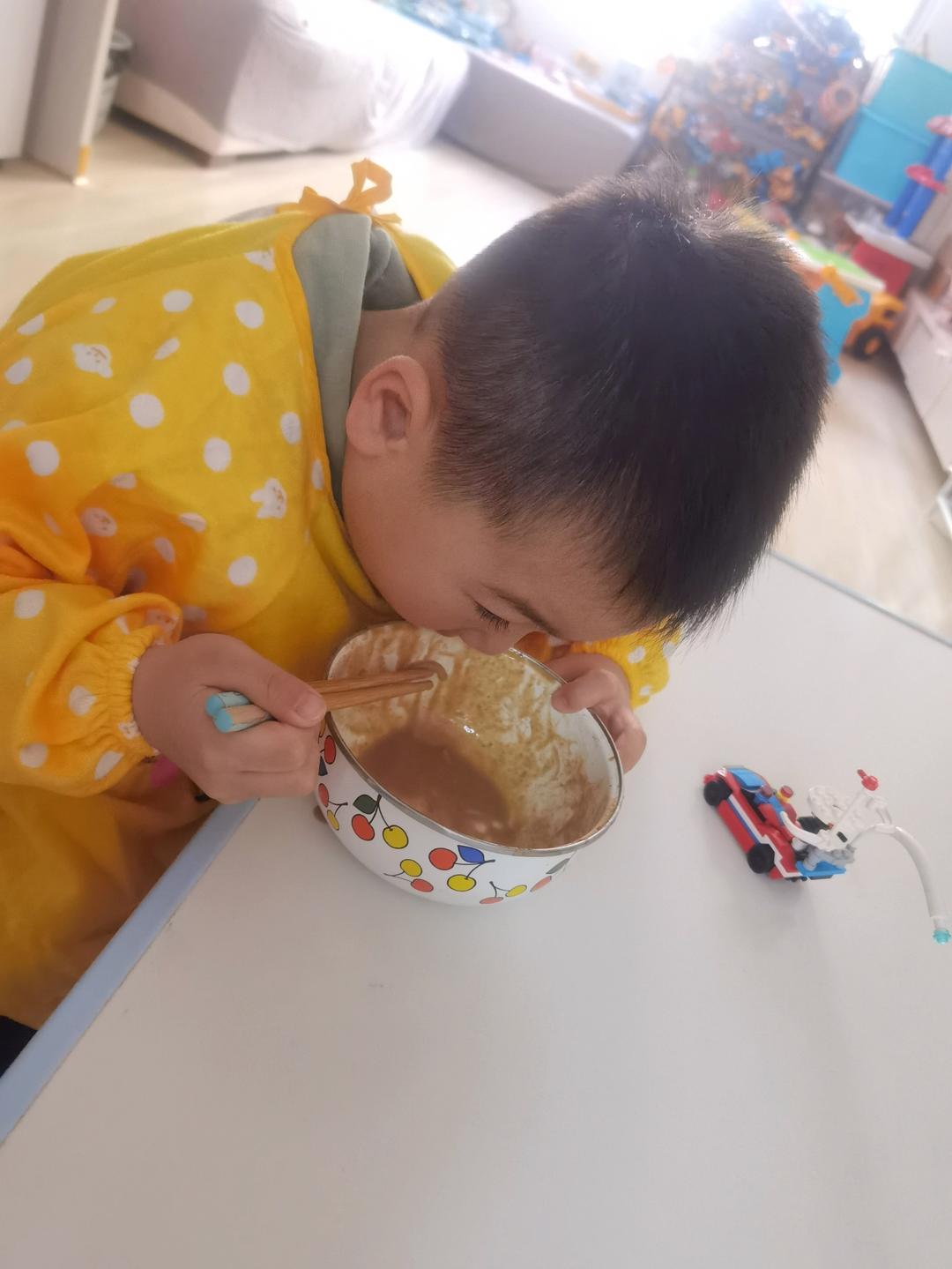 热干面酱汁调法/热干面