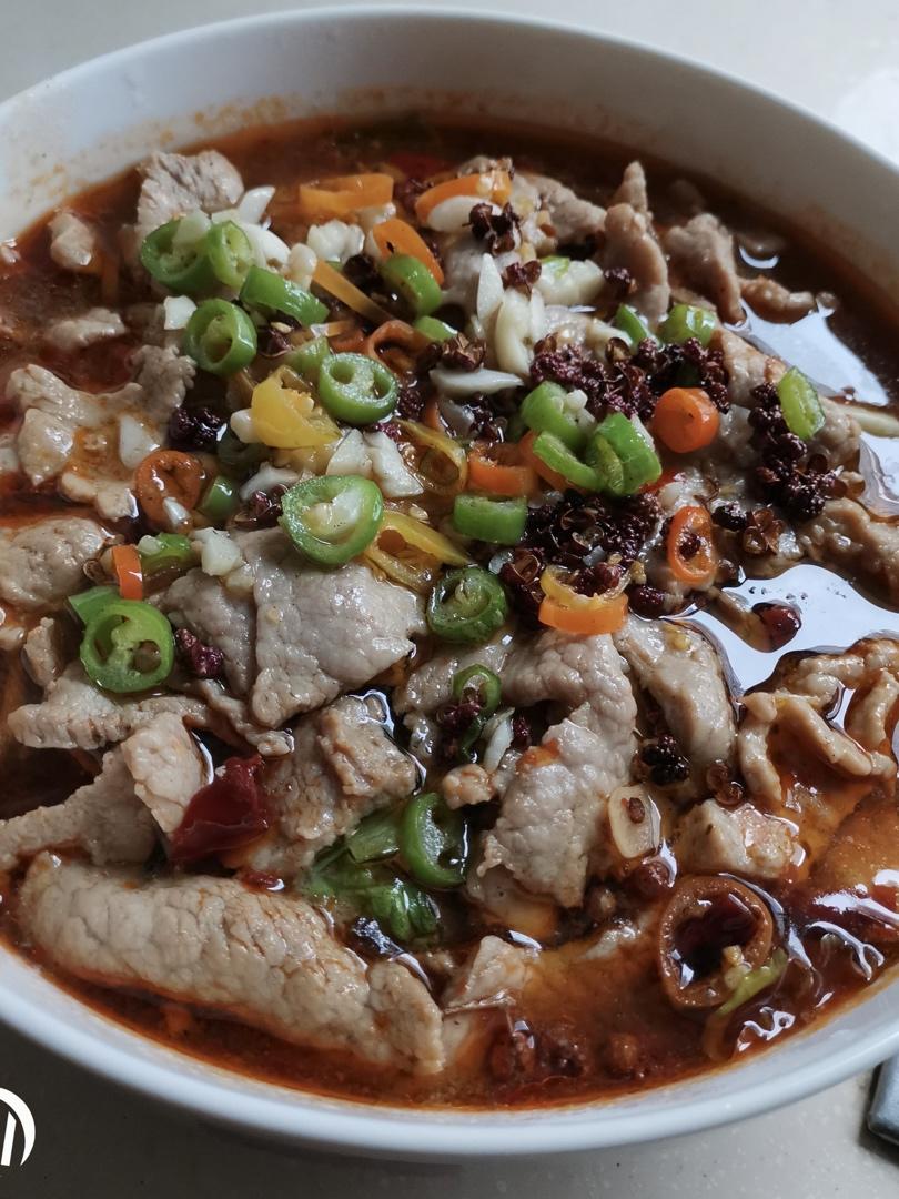 厨师长教你：“水煮肉片”的正宗做法，这味道真的很四川