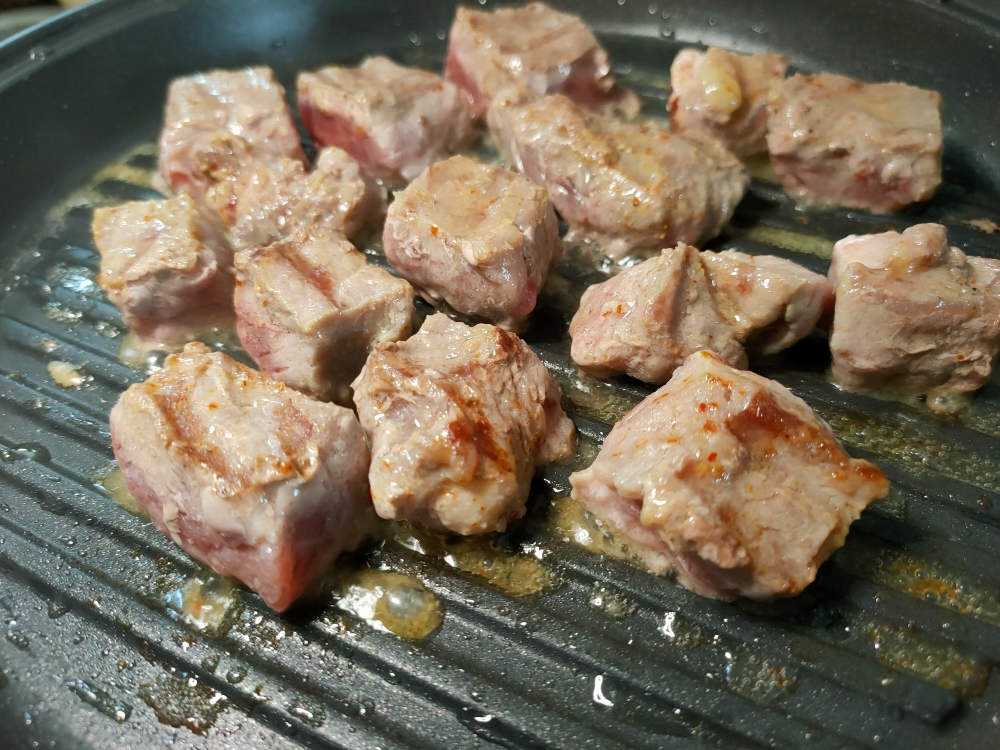 烤日本番茄牛肉粒的做法 步骤3