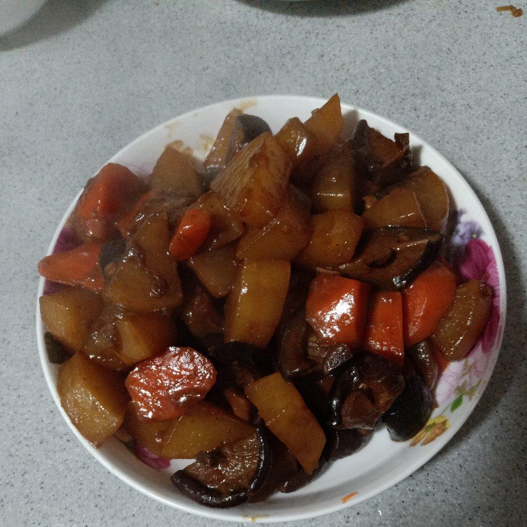 香菇素炖萝卜