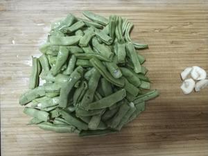 扁豆焖面（面条不用蒸）的做法 步骤1