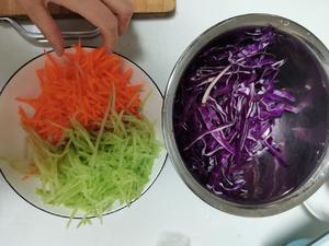 减脂蔬菜【凉拌紫甘蓝黄瓜】的做法 步骤1