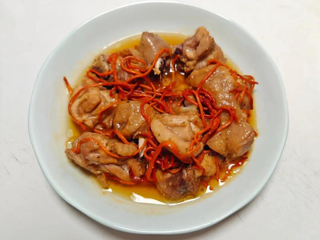 虫草花蒸鸡腿