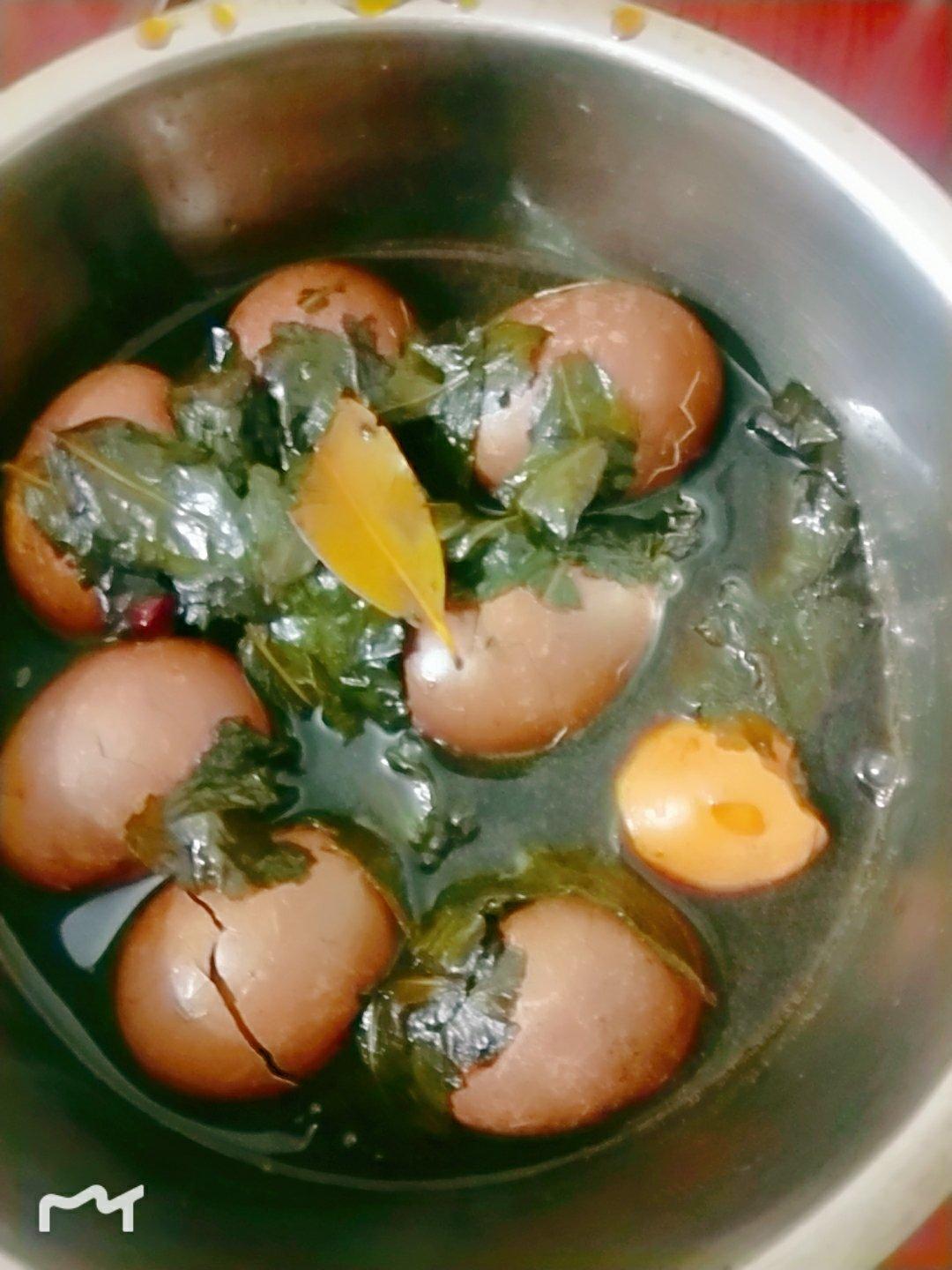 用酒酿煮的五香茶叶蛋