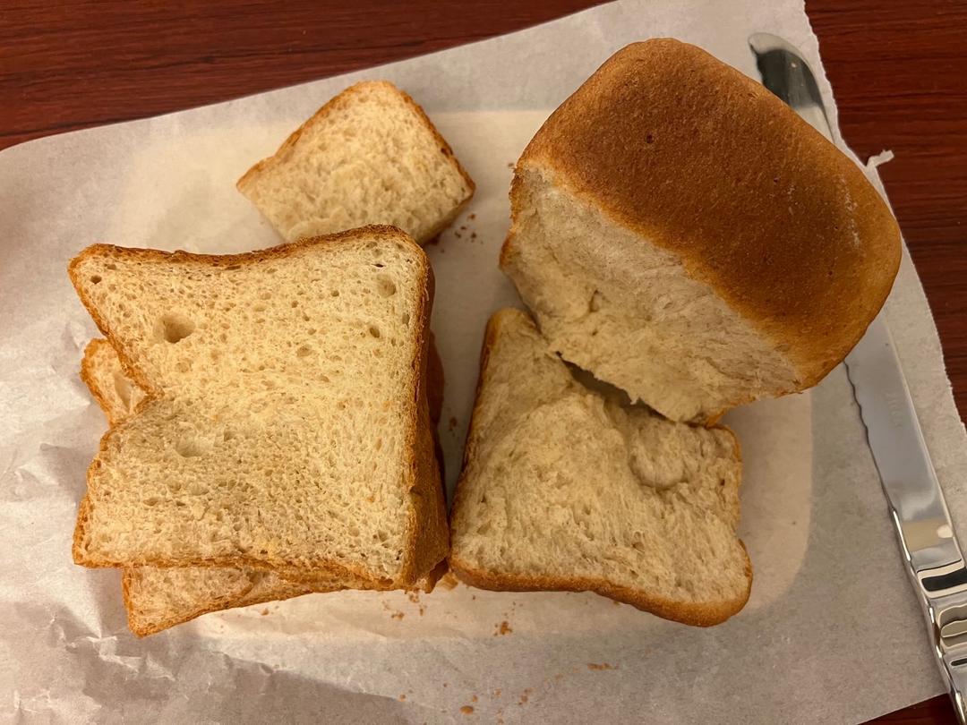 软到拿不起来的生吐司