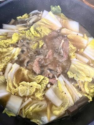 金针菇鸭血牛肉汤的做法 步骤9