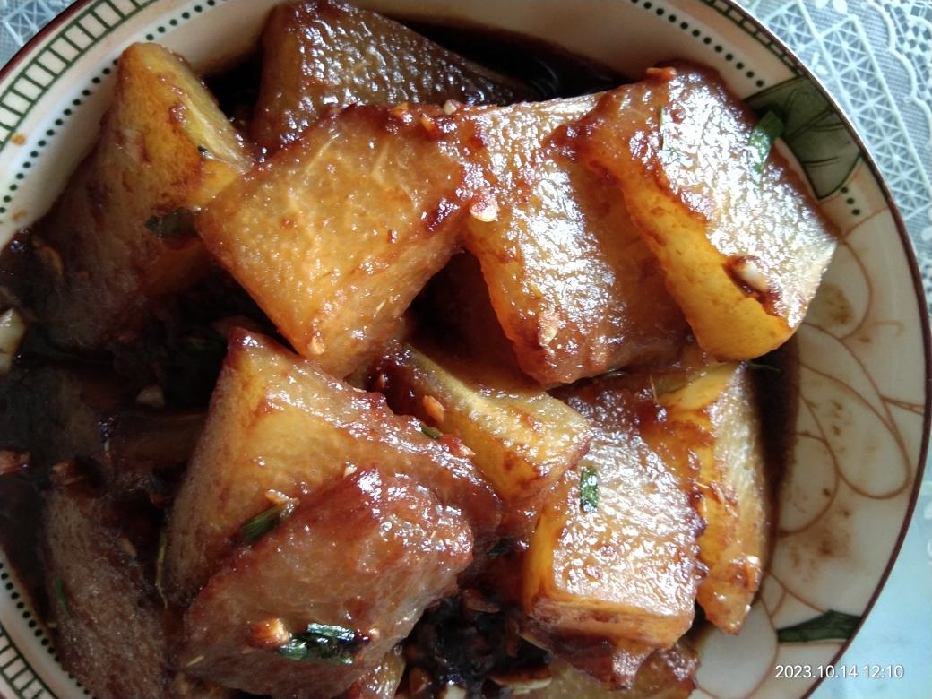 红烧冬瓜最完美做法，不加一滴水，瞬间秒杀红烧肉