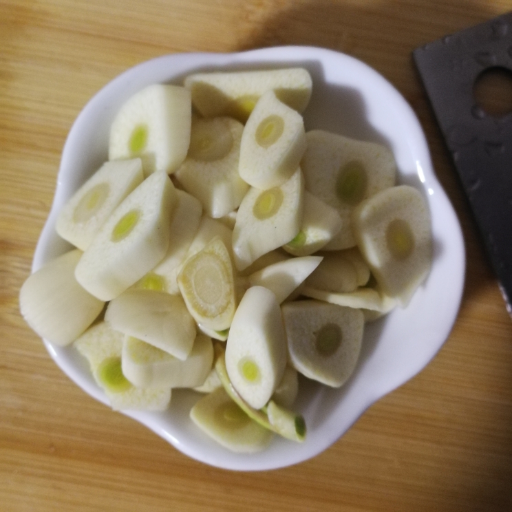 辣白菜炒土豆片的做法 步骤2