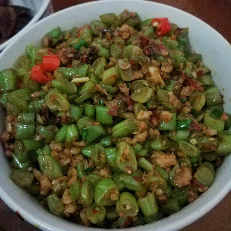 肉沫豆角下饭菜