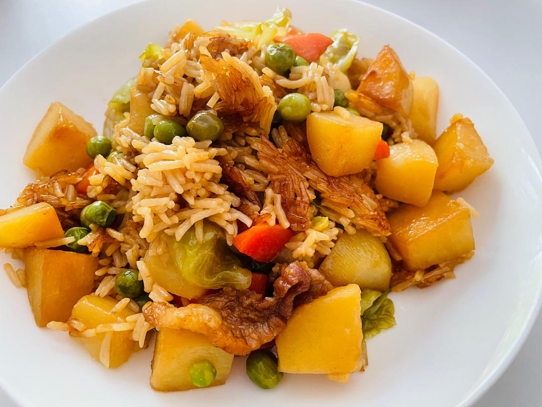 土豆焖饭（电饭锅版）