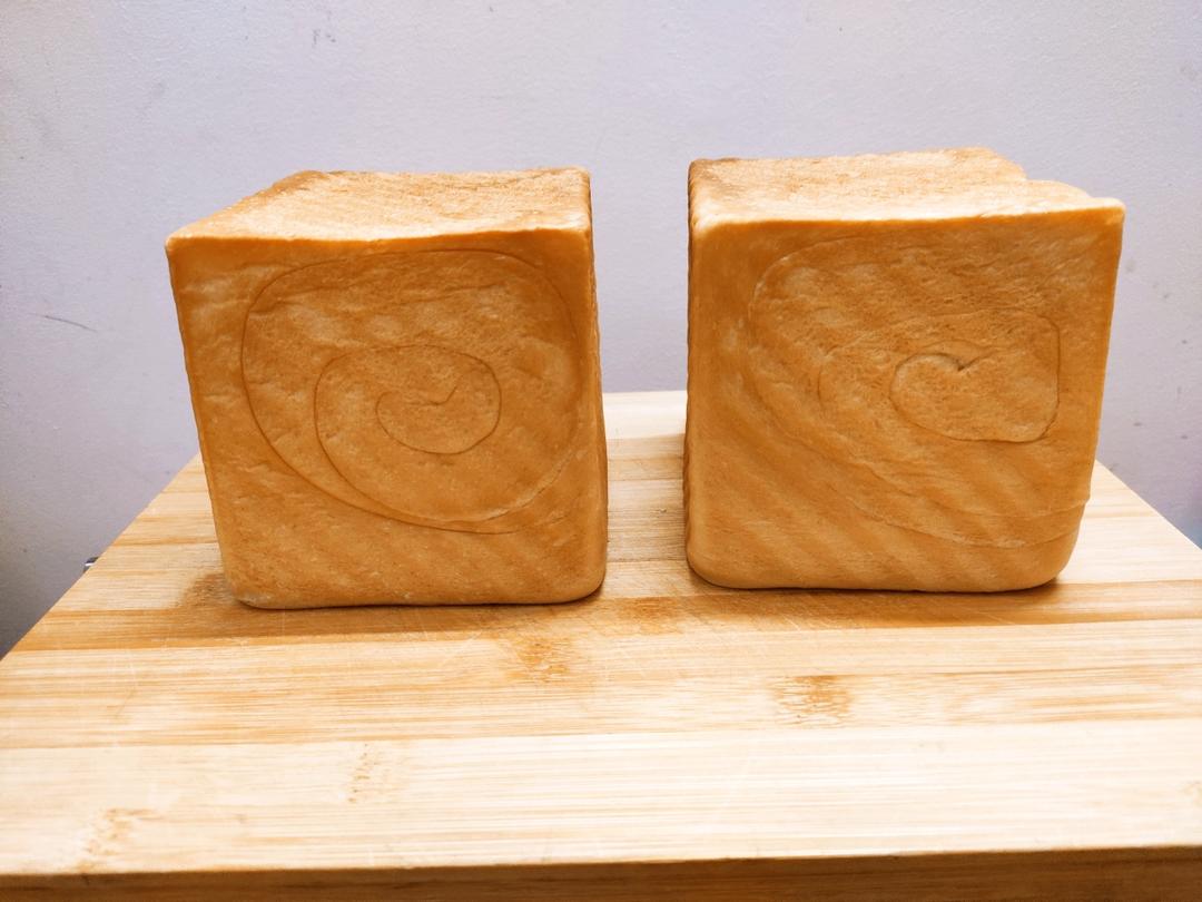 吐司，奶香手撕面包，超级香浓