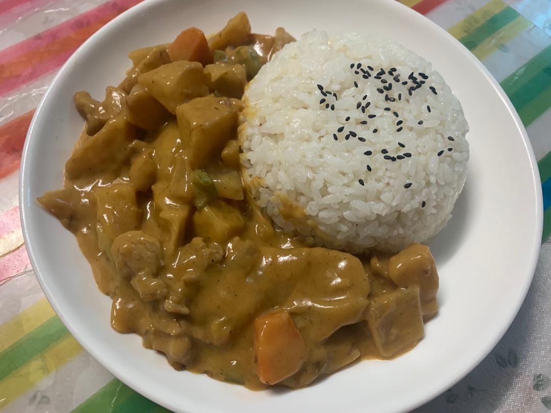 咖喱鸡肉饭
