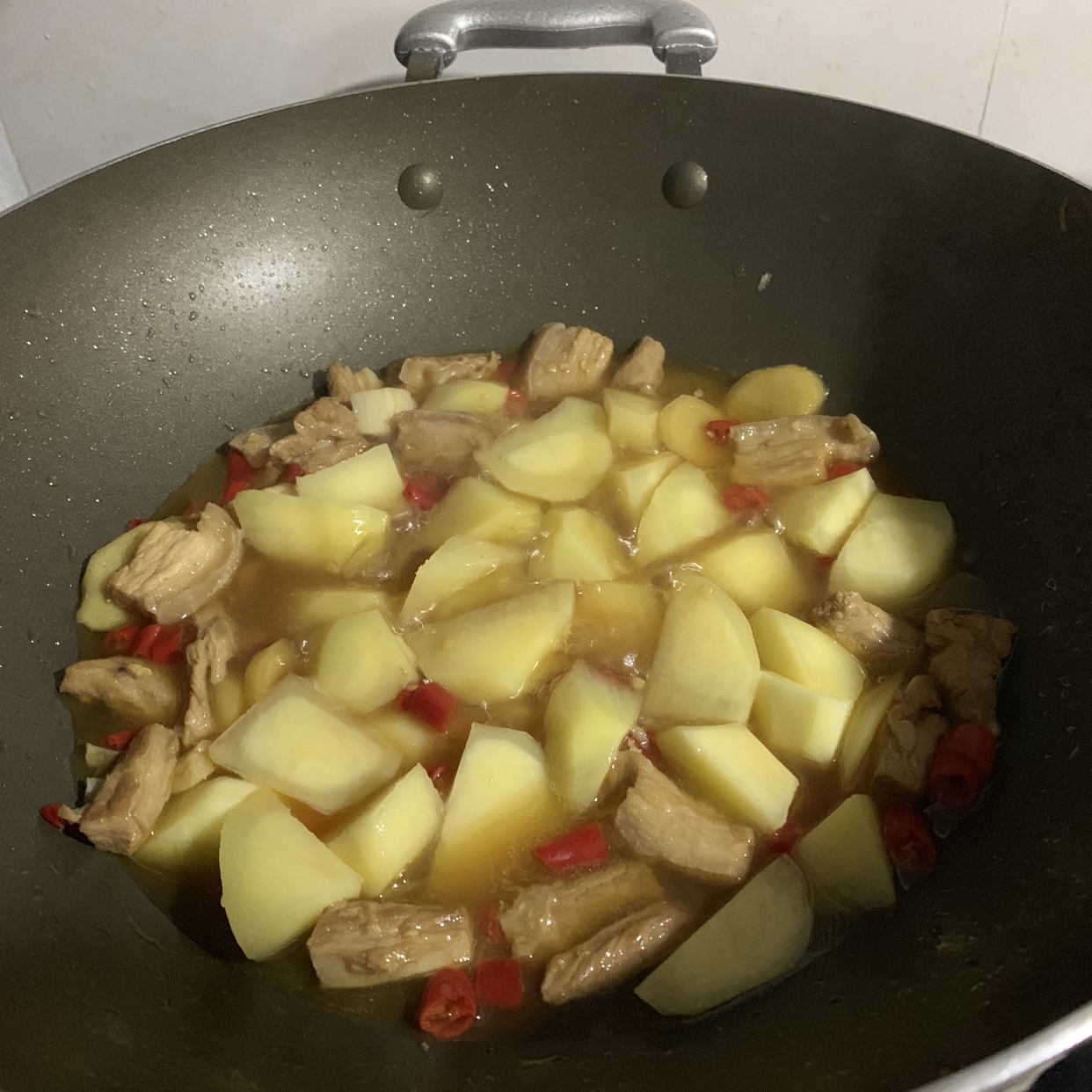 土豆焖五花肉（咸鲜）