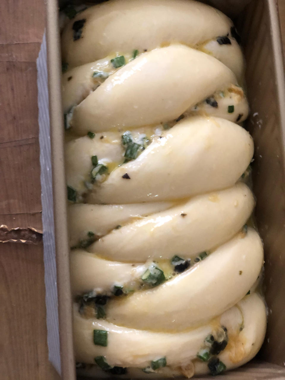香葱肉松手撕吐司