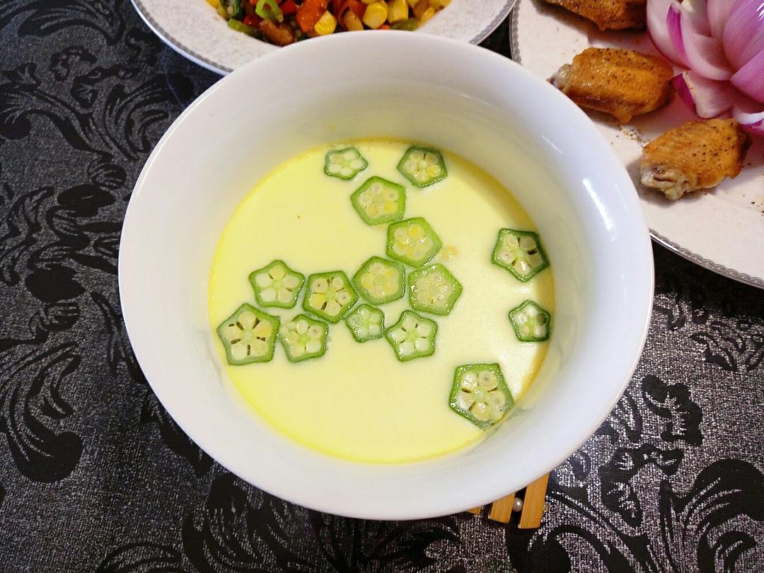 颜值控-做一朵开在碗里的花秋葵蒸水蛋