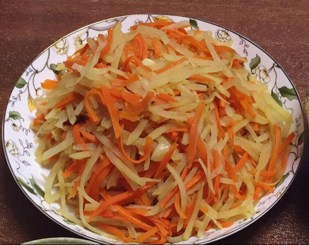 炒胡萝卜土豆丝