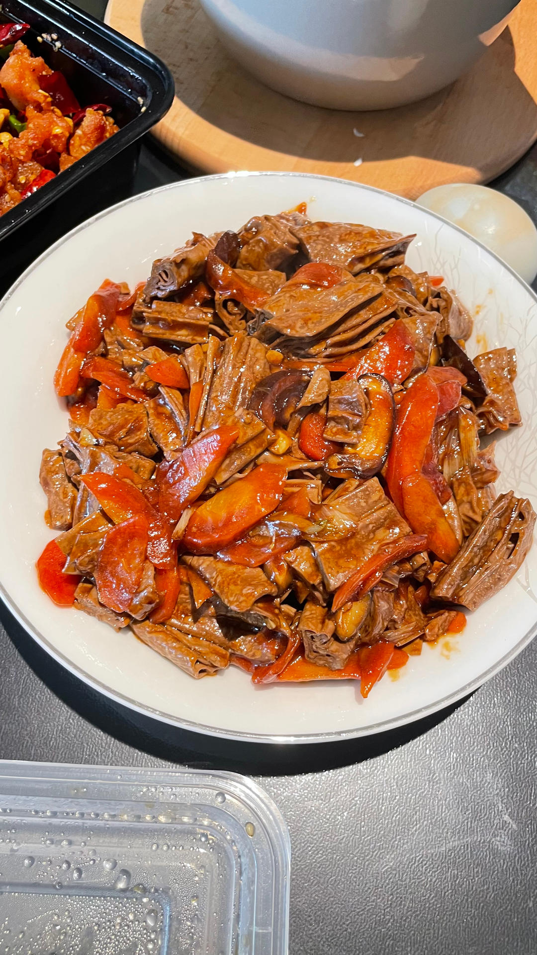 简单又好吃，米饭杀手！香菇胡萝卜炒腐竹