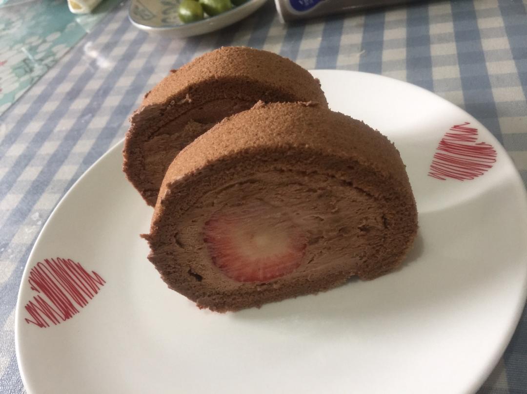 巧克力草莓蛋糕卷