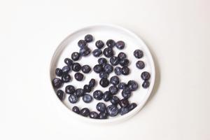 蓝莓吐司布丁的做法 步骤4