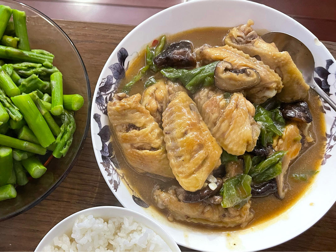 香菇滑鸡丨鲜嫩营养，简单美味