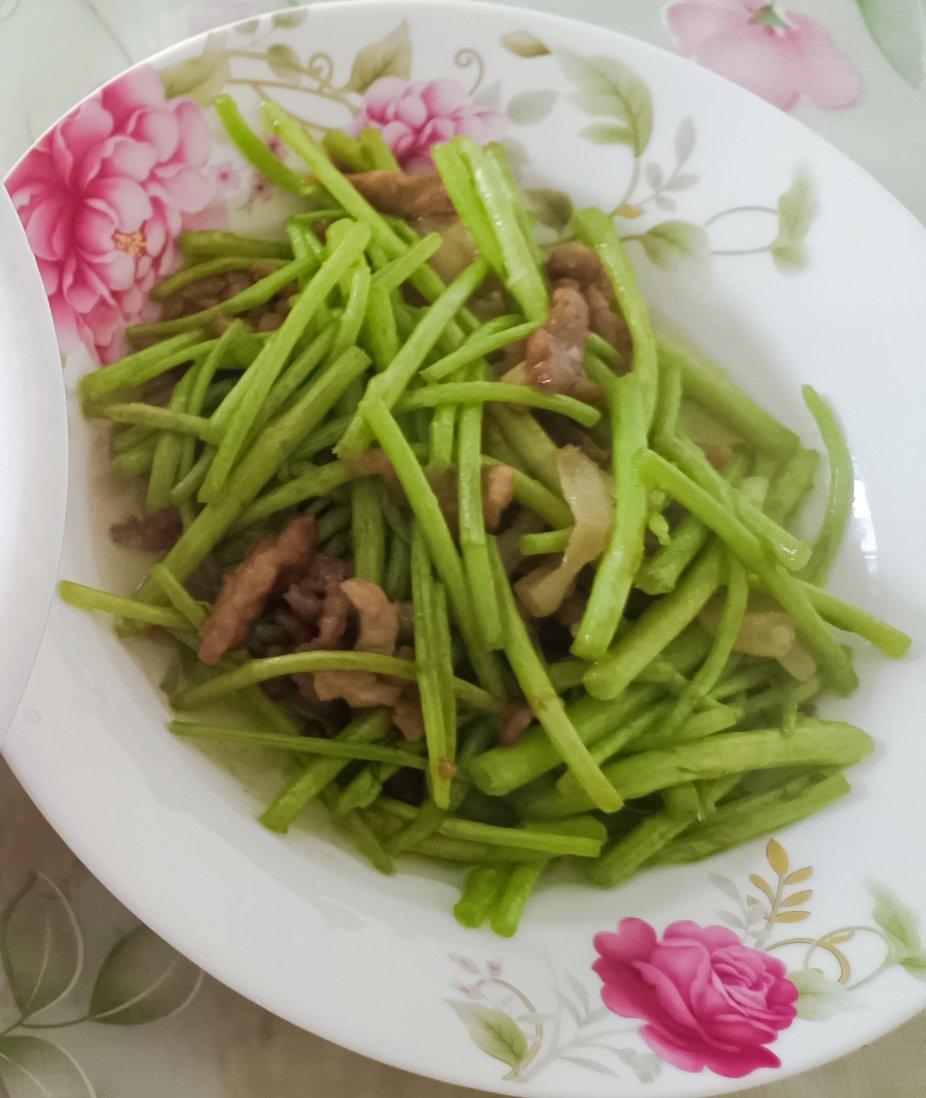 藜蒿炒肉