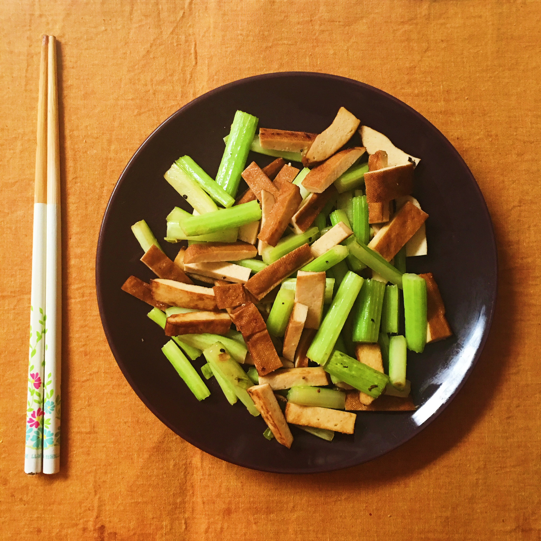 素菜：芹菜炒豆腐干