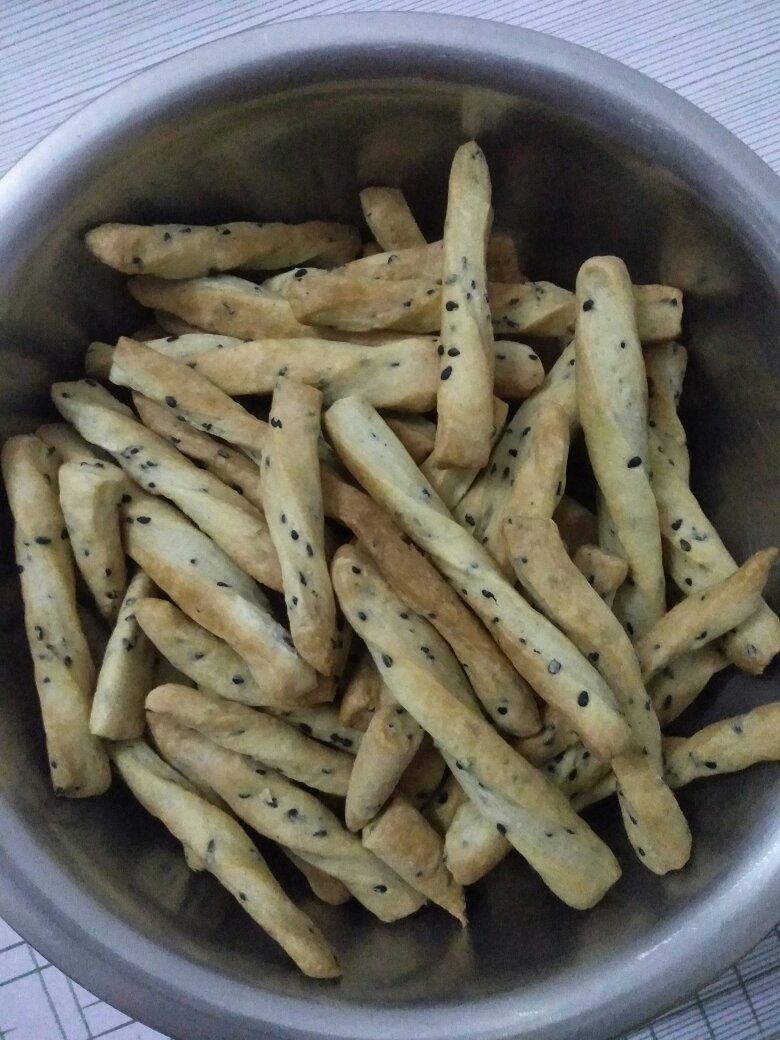 椒盐芝麻咸饼干棒