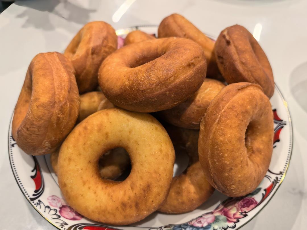 甜甜圈和小朋友一起做呀