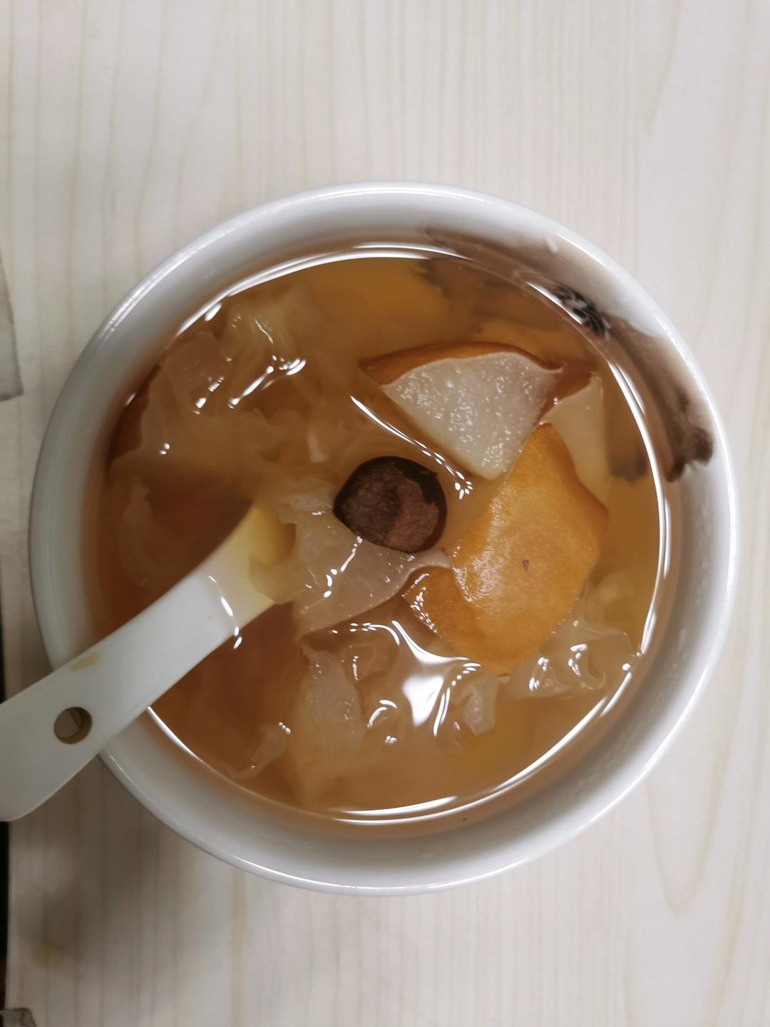 换季常喝的小吊梨汤