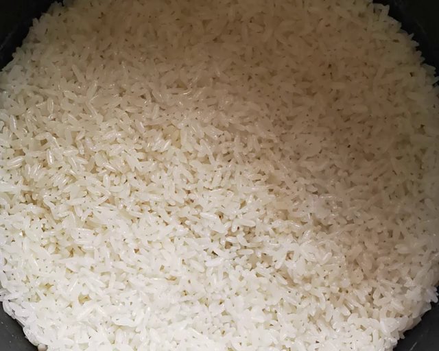 米中加两物，蒸出最美味的米饭的做法 步骤7
