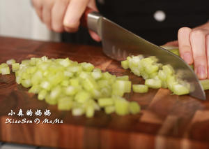 【小森妈妈菜谱】无调味高逼格蔬菜海鲜汤的做法 步骤4