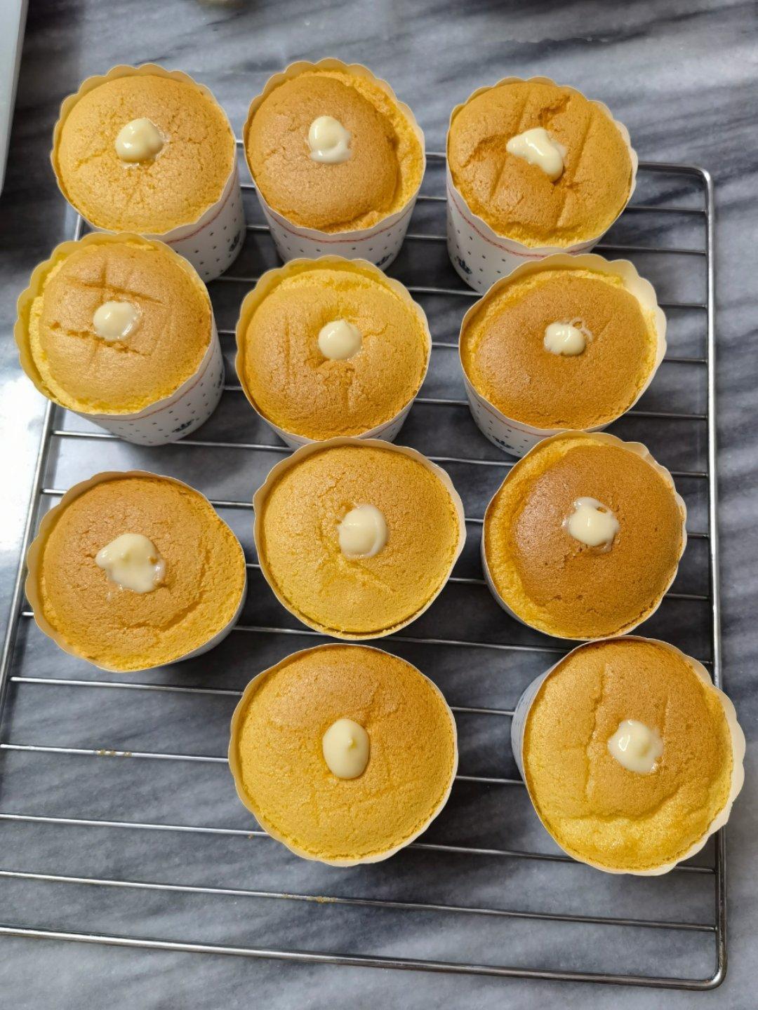 纸杯蛋糕 8寸戚风蛋糕的量