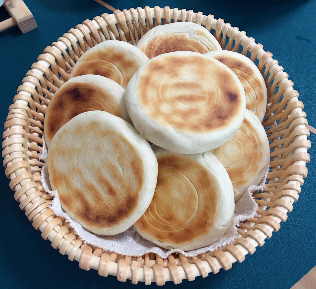 肉夹馍饼(不用泡打粉也外酥里嫩的肉夹馍饼)