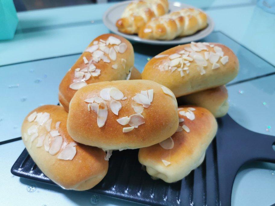 奶香蜜豆小面包