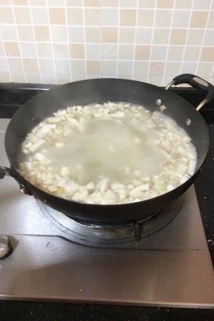 平菇豆腐汤的做法 步骤2