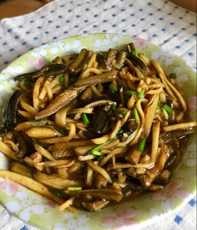 fhm0269做的茭白炒鳝丝