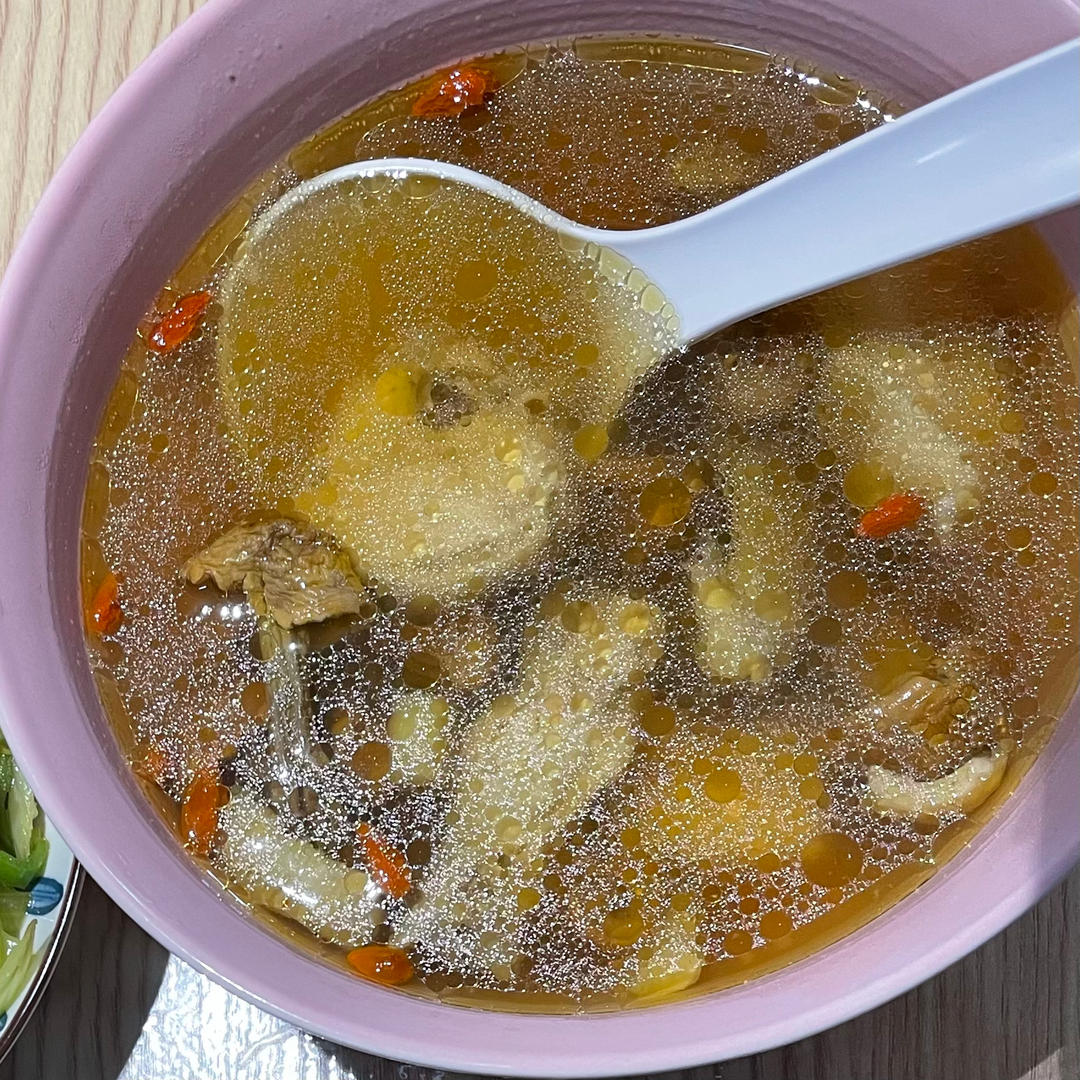 松茸菌菇鸡汤