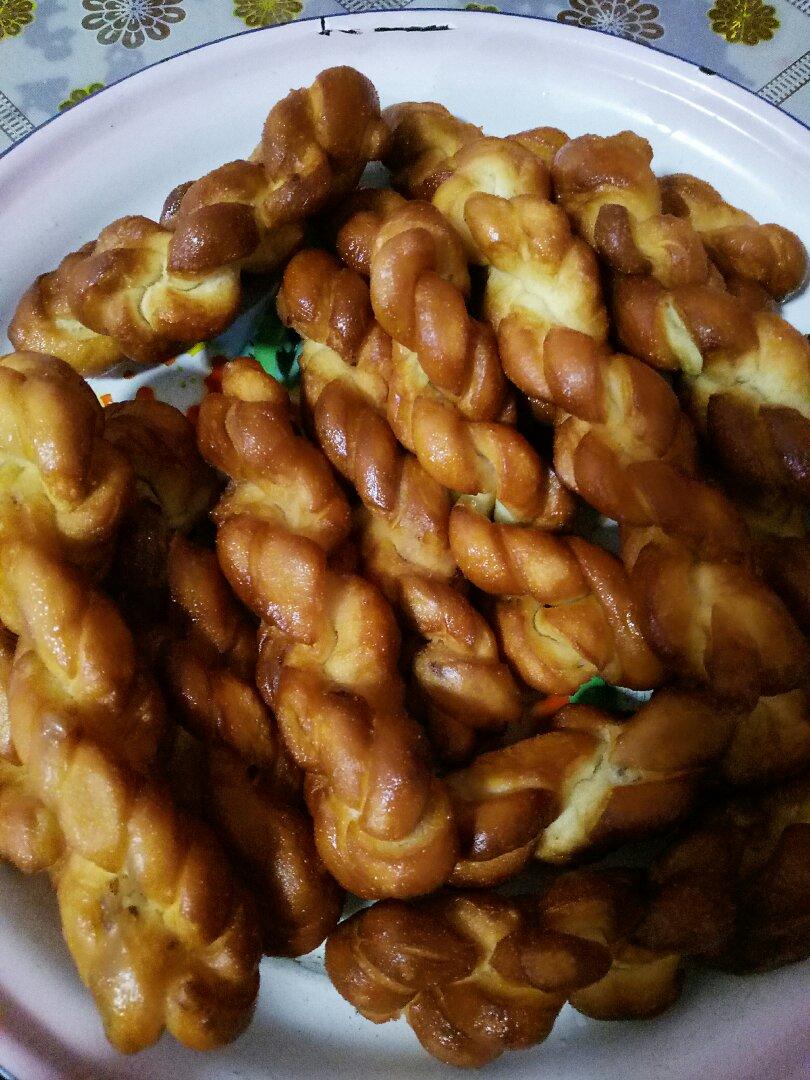 卉宸麻麻做的软炸麻花