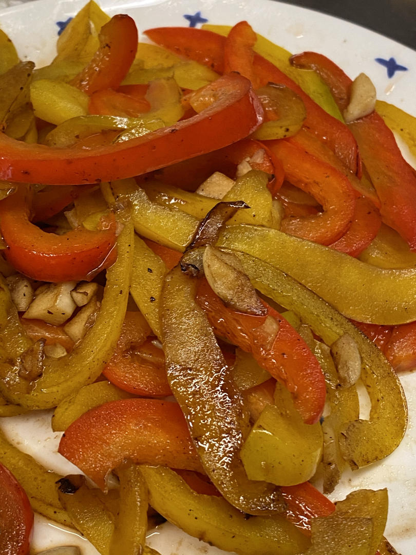 生酮低碳-万能大饼无蛋配方，10分钟搞定。培根芝士牛油果卷饼，彩椒牛排卷饼