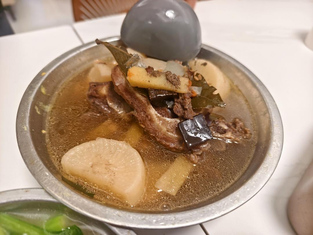 牛骨白萝卜汤🌸