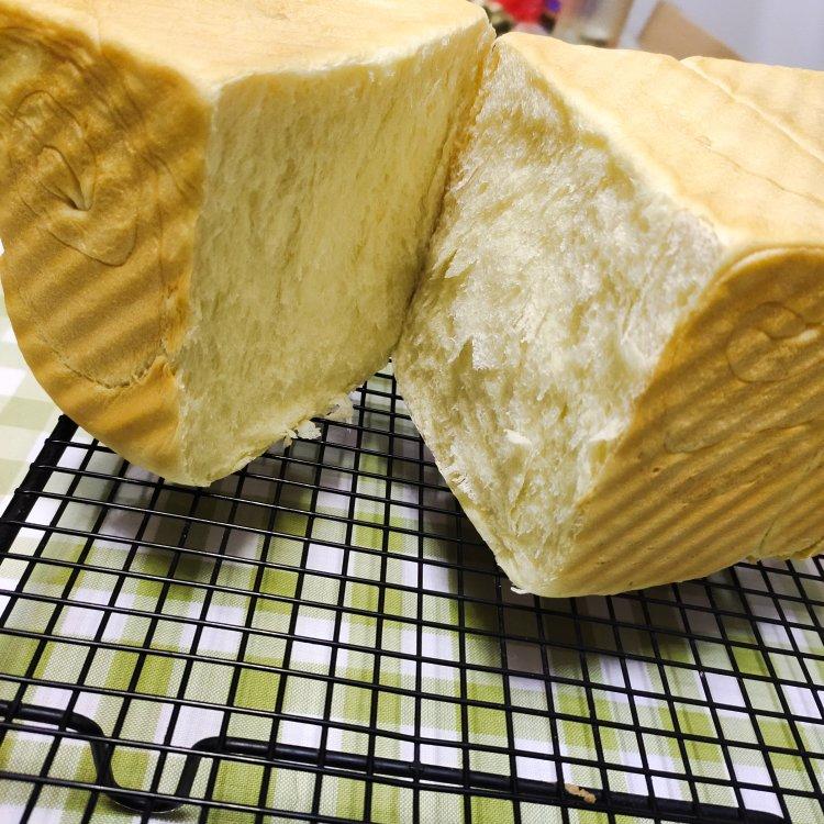 吐司，奶香手撕面包，超级香浓