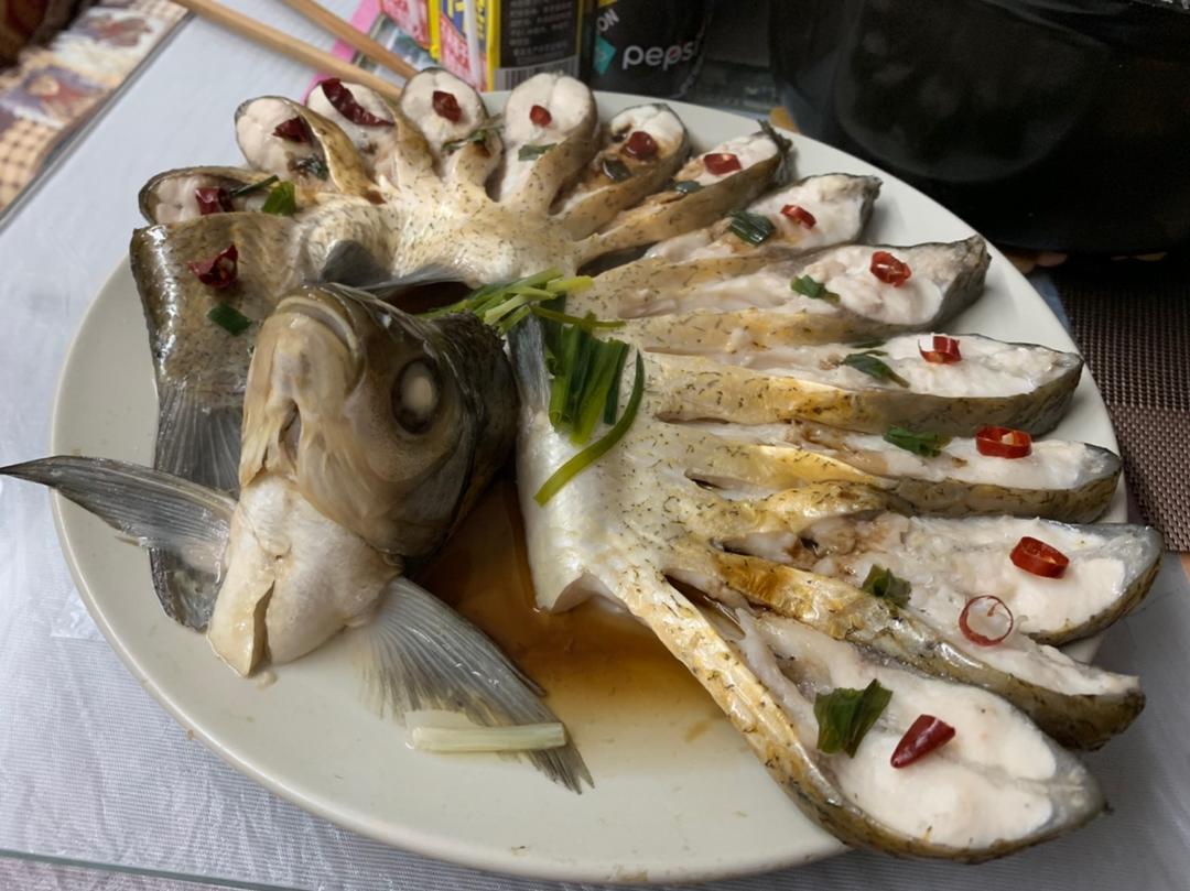 孔雀开屏清蒸鱼