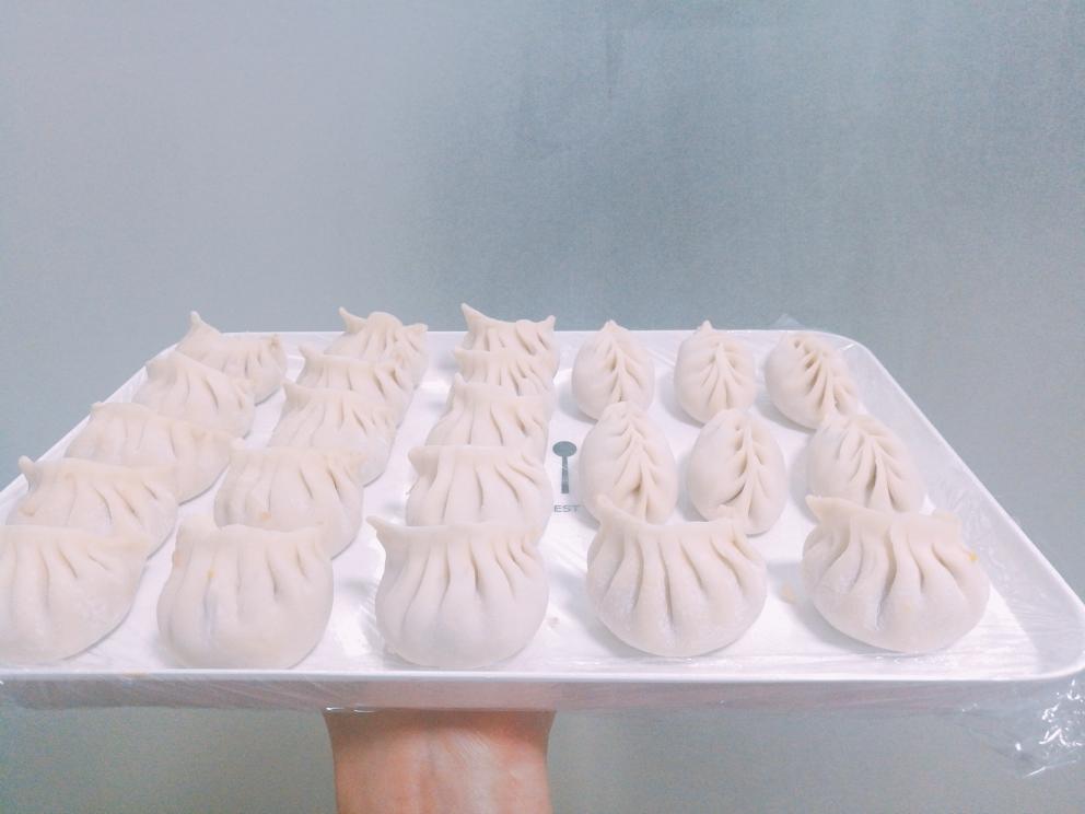 白菜猪肉虾仁水饺-附辣椒油