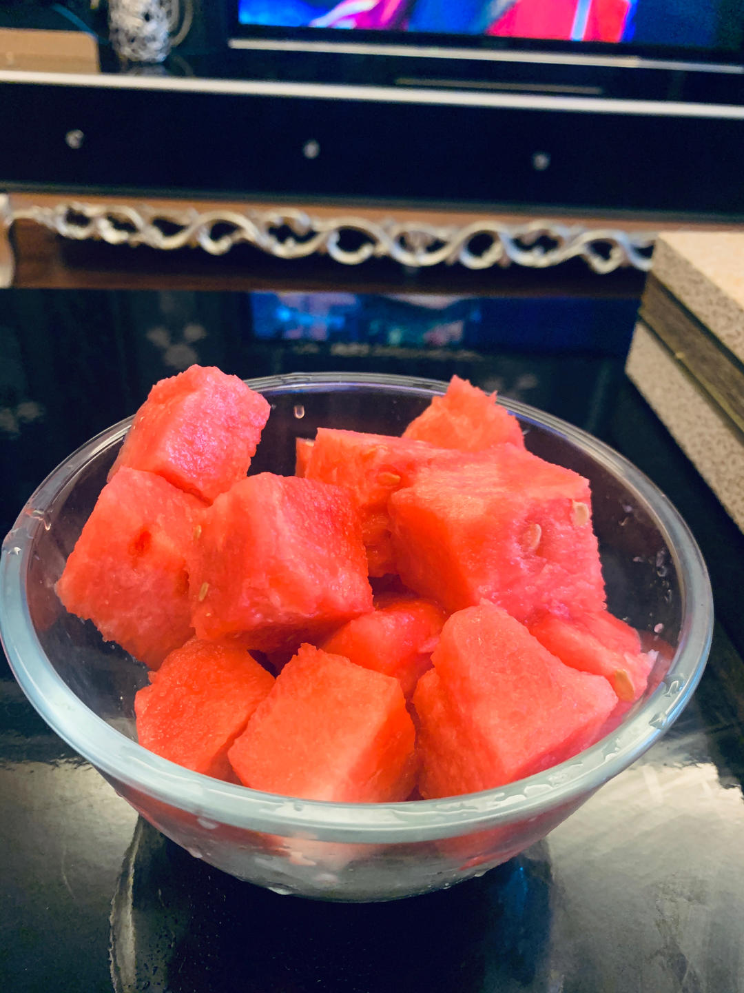 如何简单切小块西瓜