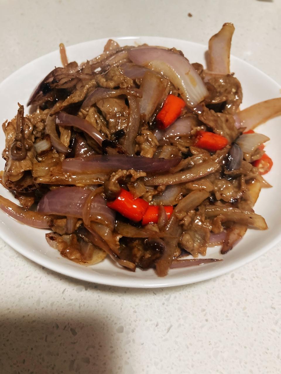 洋葱炒牛肉